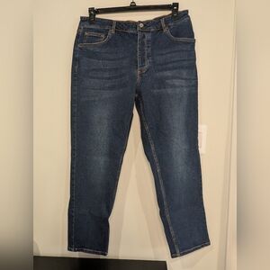 Martha Stewart Weekender Jeans, Sz 16, Straight leg, NWOT, Never worn. Free ship